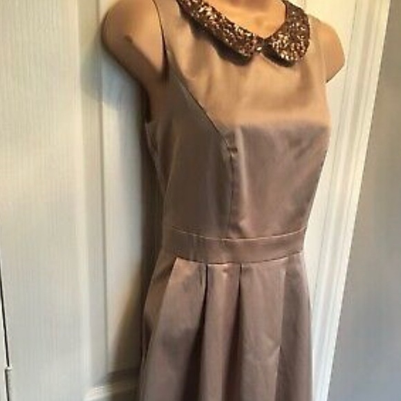 Satin sand colored skater dress with sequin collar - Picture 4 of 9